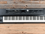 Синтезатор ROLAND VR-730