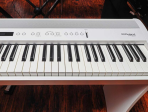 Цифровое пианино Roland FP-60X WH