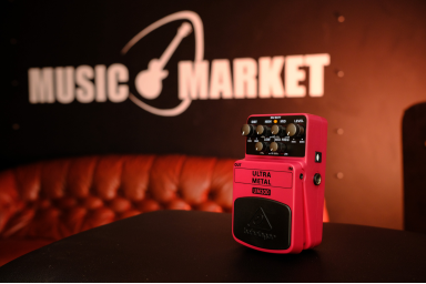 Педаль эффектов Behringer UM300