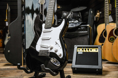 Электрогитара в наборе TERRIS TPACK-1 BK