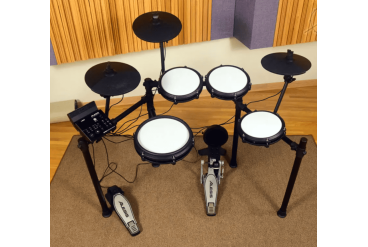 Электронная ударная установка Alesis Nitro Max Kit