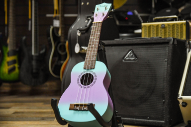 Укулеле сопрано VESTON KUS-15 RBL I