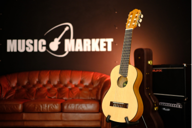 Гитарлеле Yamaha GL1