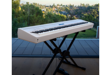 Цифровое пианино ROLAND FP-90X WH