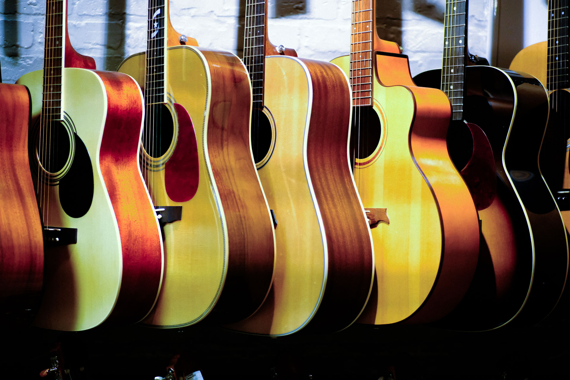 Электроакустика Yamaha APX600 ORIENTAL BLUE BURST