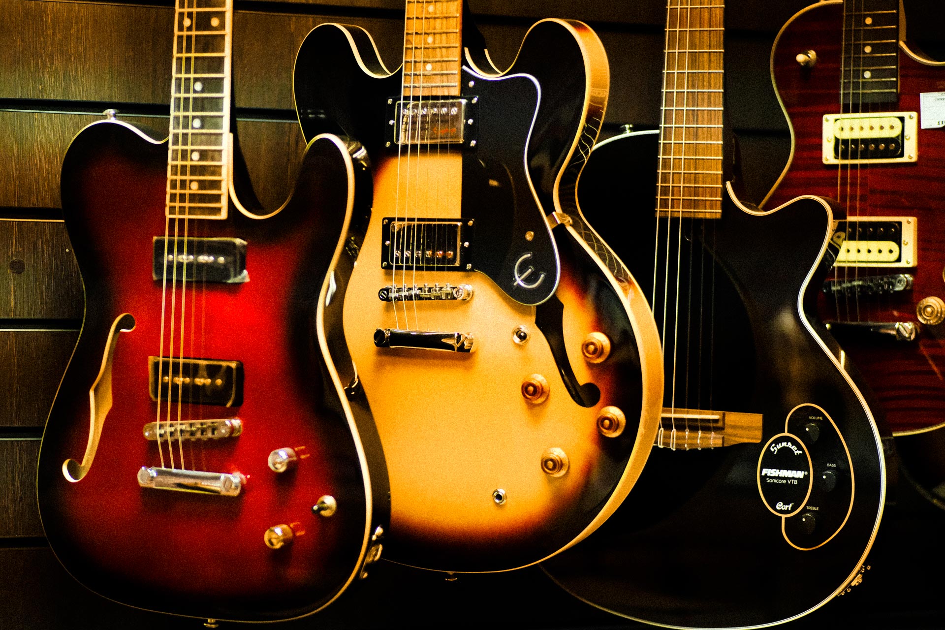 Электрогитара Ashtone ST-100 / WH