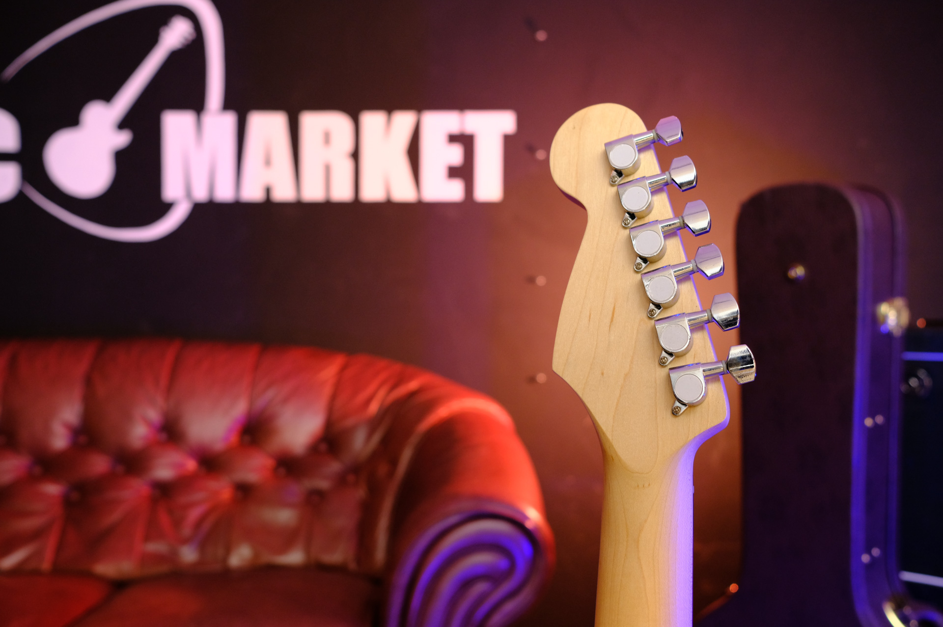 Электрогитара Ashtone ST-100 / RD