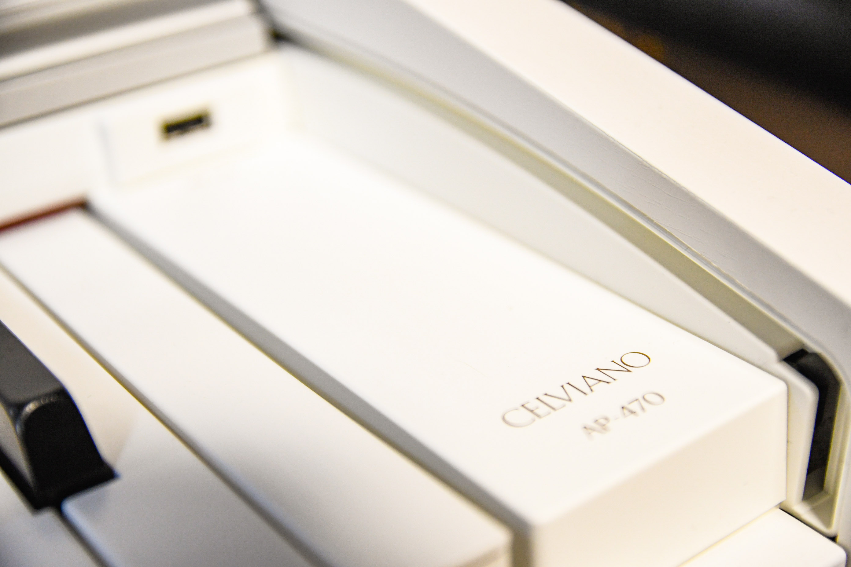 Цифровое пианино CASIO AP-470 WH / WE