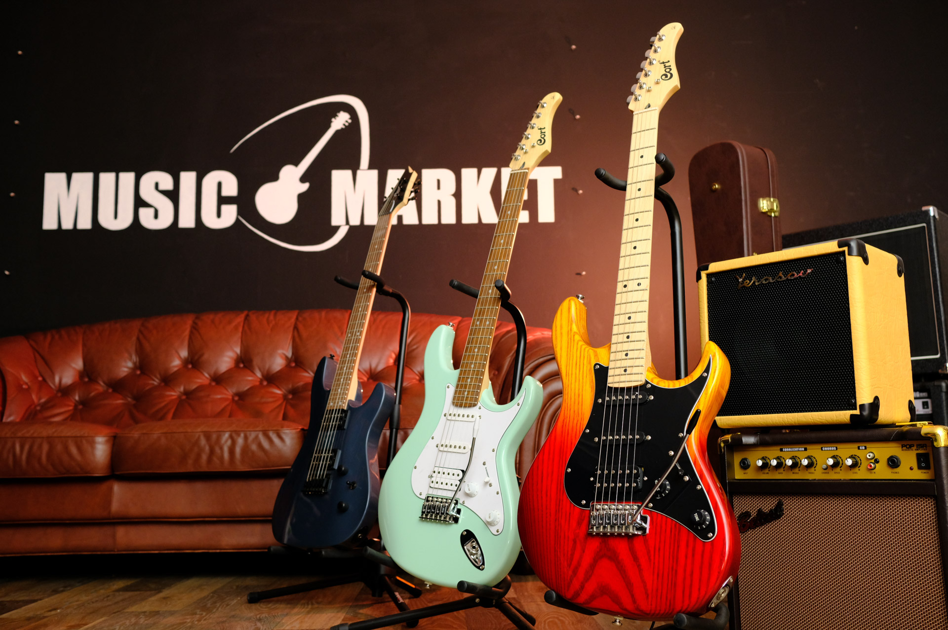 Электрогитара Ashtone ST-100 / WH