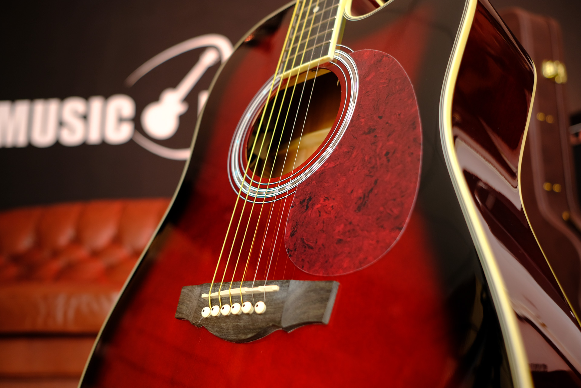 Электроакустическая гитара Naranda DG220CE-WRS