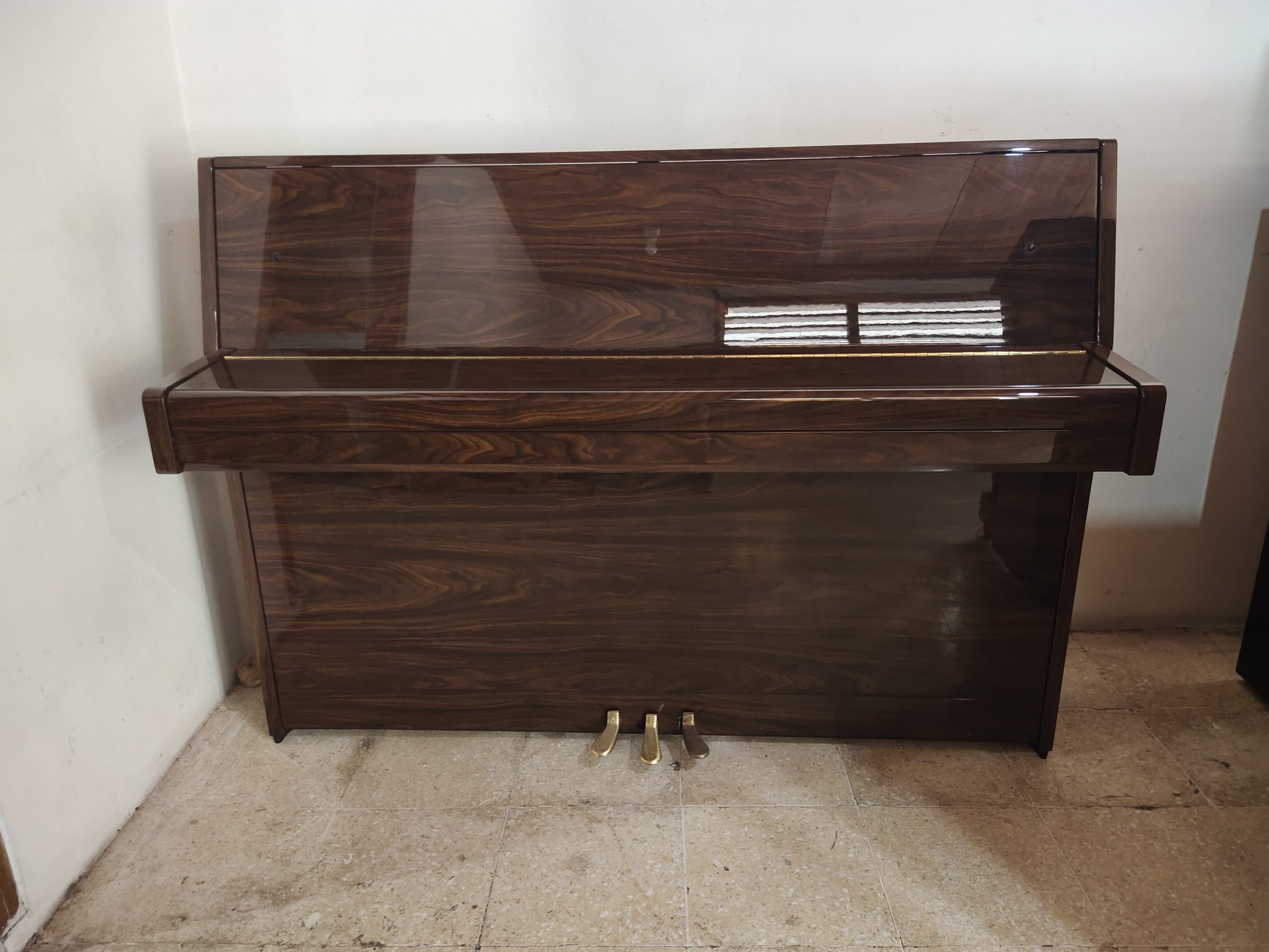 Акустическое пианино Yamaha JU109 OPDW - тёмный орех матовый