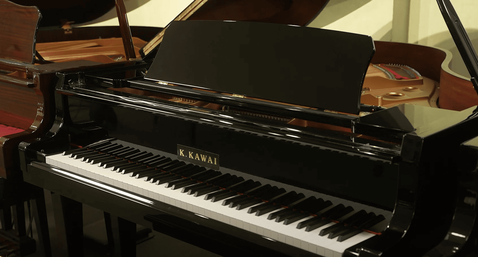 Рояль Kawai GL-40 M/PEP - чёрный полированный