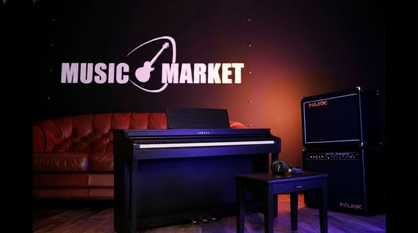 Цифровое пианино Yamaha CLP-825 B