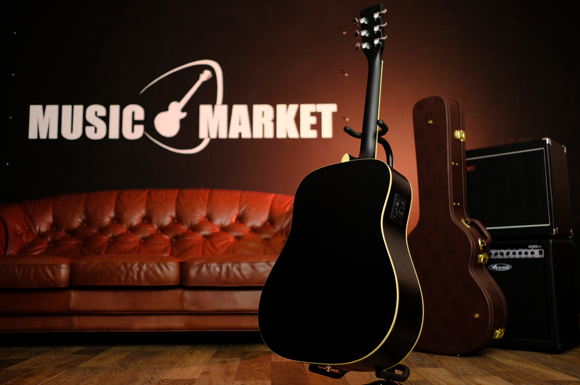 Электроакустическая гитара Parkwood W81E-BKS