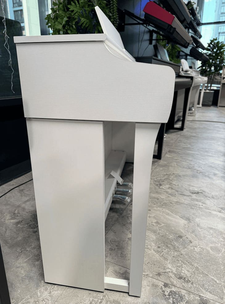 Цифровое пианино Yamaha CLP-825 WH