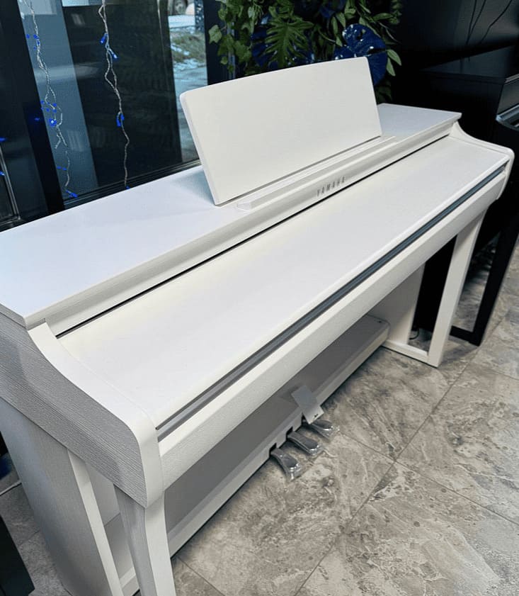 Цифровое пианино Yamaha CLP-825 WH