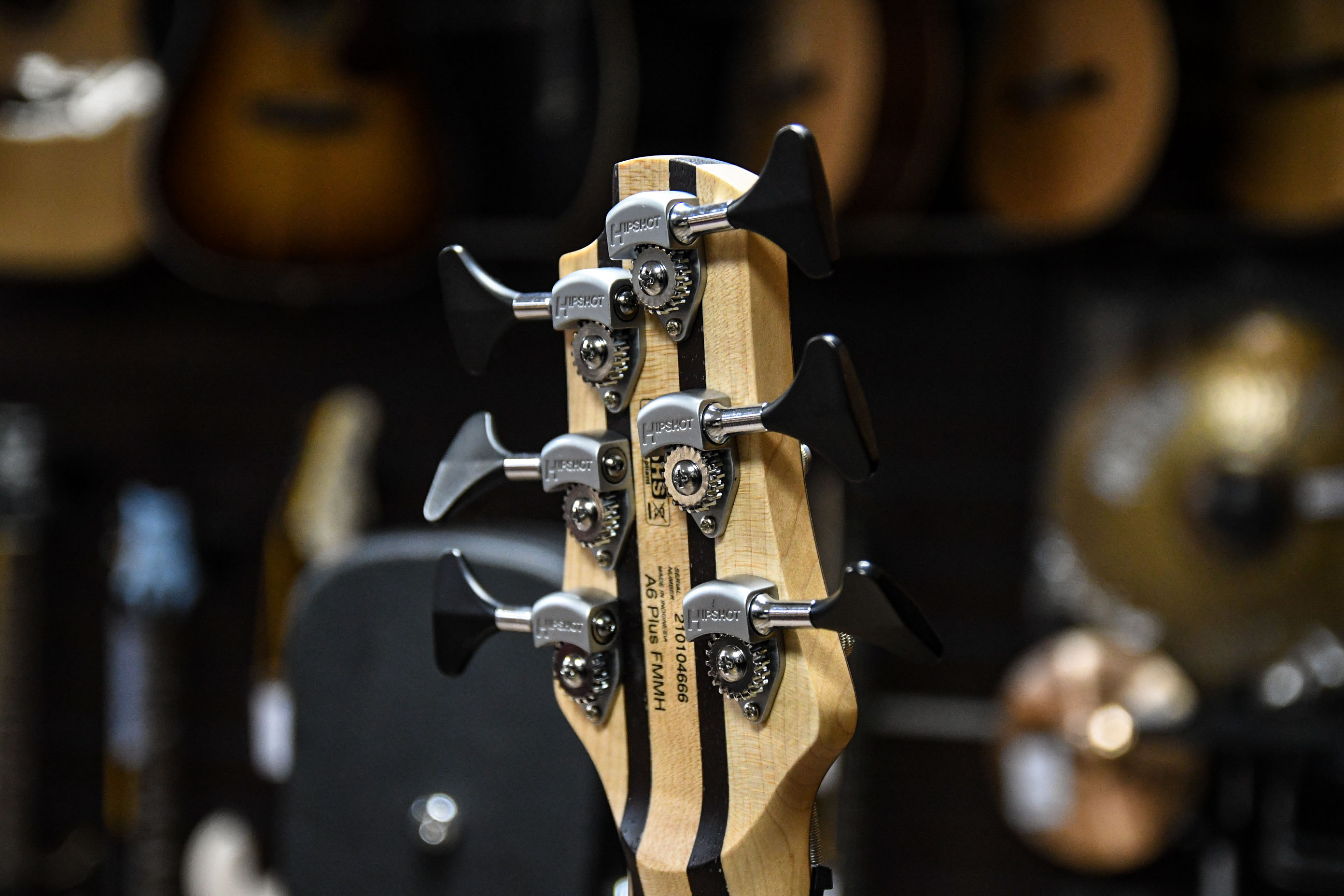 Бас гитара Cort Artisan Artisan Series A6-Plus-FMMH-OPN