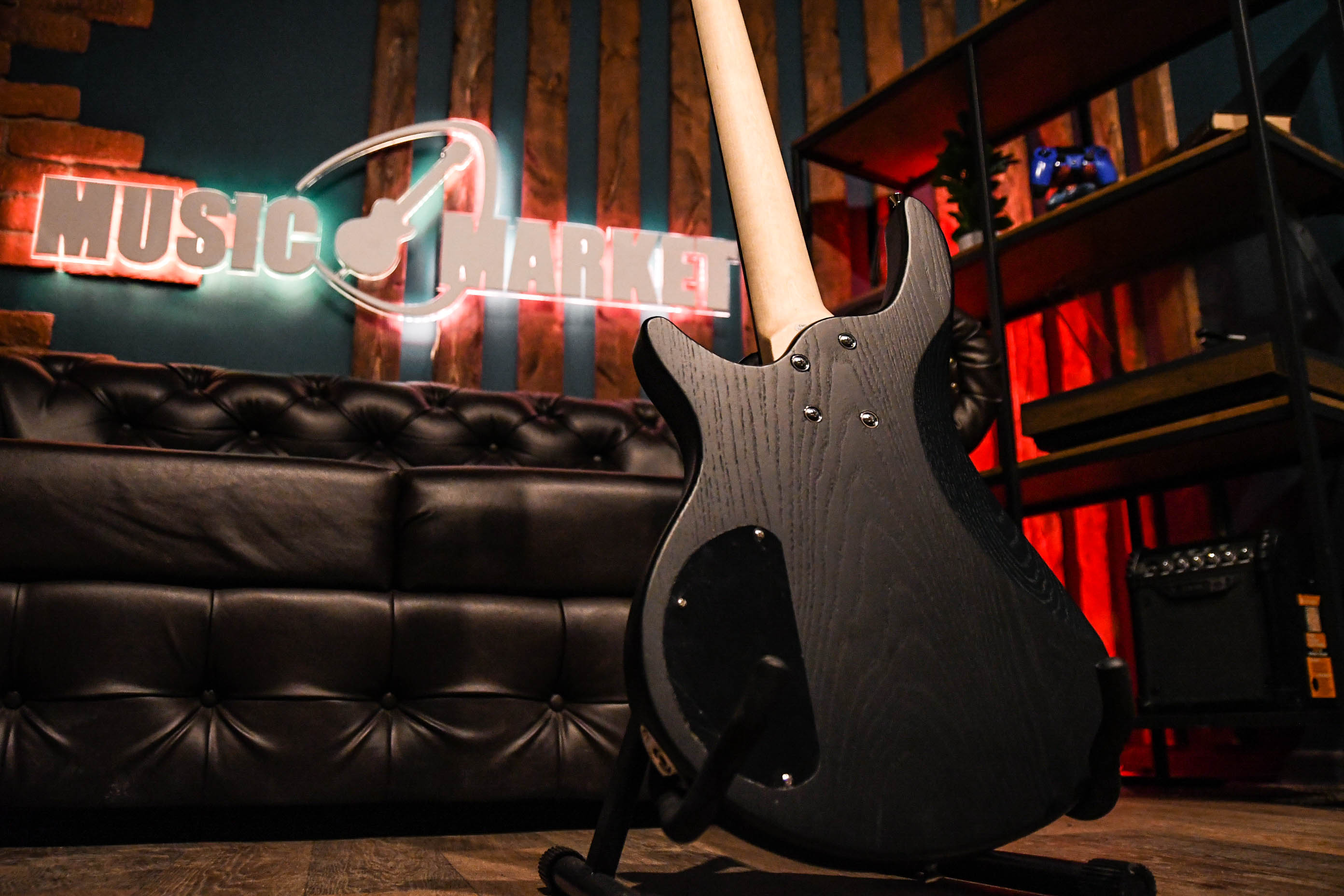 Бас-гитара STAGG SBF-40 BLK