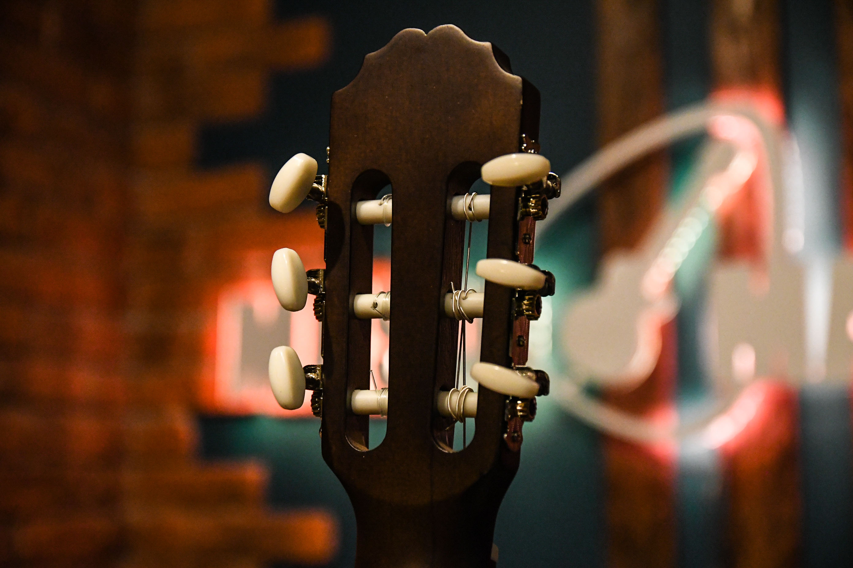 Классическая гитара GEWApure Classical Guitar Basic Honey Walnut 4/4