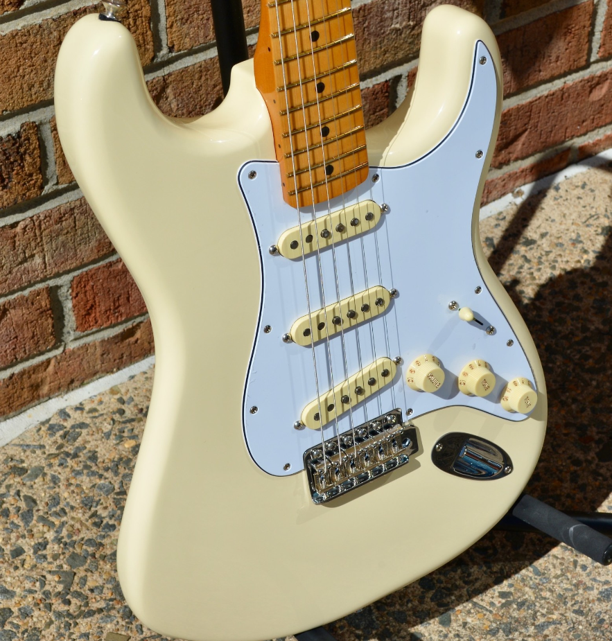 Электрогитара Fender Jimi Hendrix Stratocaster Olympic White Maple Fingerboard