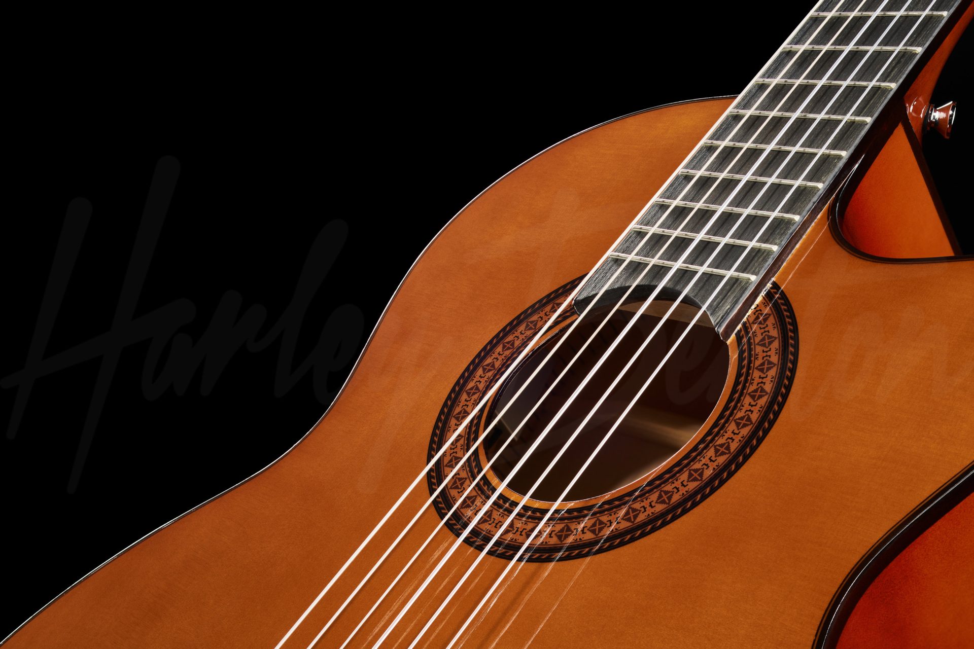 Классическая гитара со звукоснимателем Harley Benton CG300CE NT