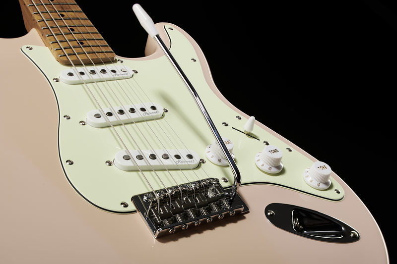 Электрогитара Harley Benton ST-62CC MN Shell Pink