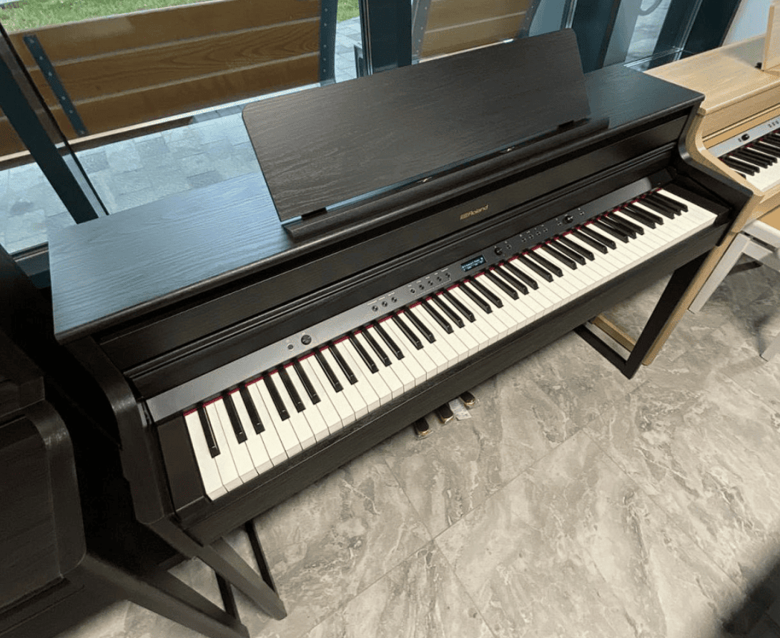 Цифровое пианино Roland HP704 DR - тёмный палисандр