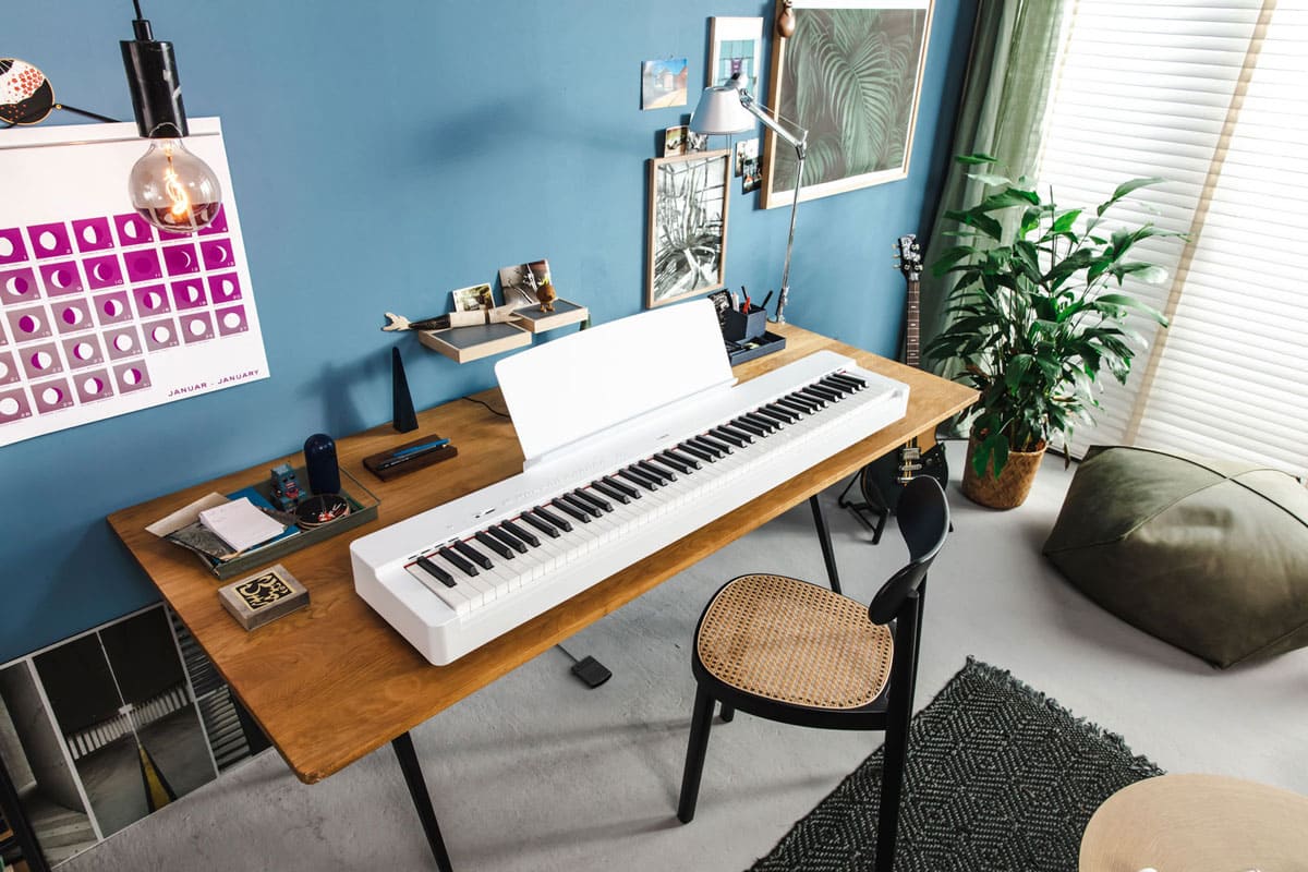 Цифровое пианино Yamaha P-225 WH