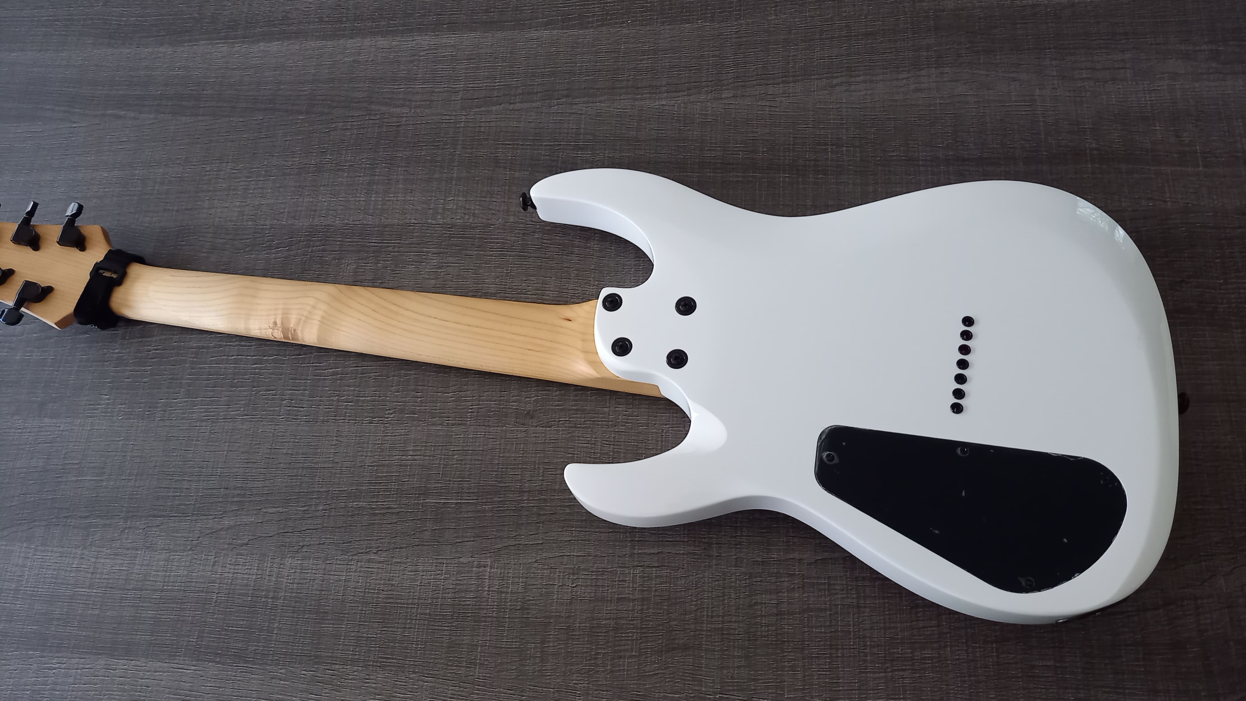 Электрогитара 7 струнная Harley Benton R-457MN WH