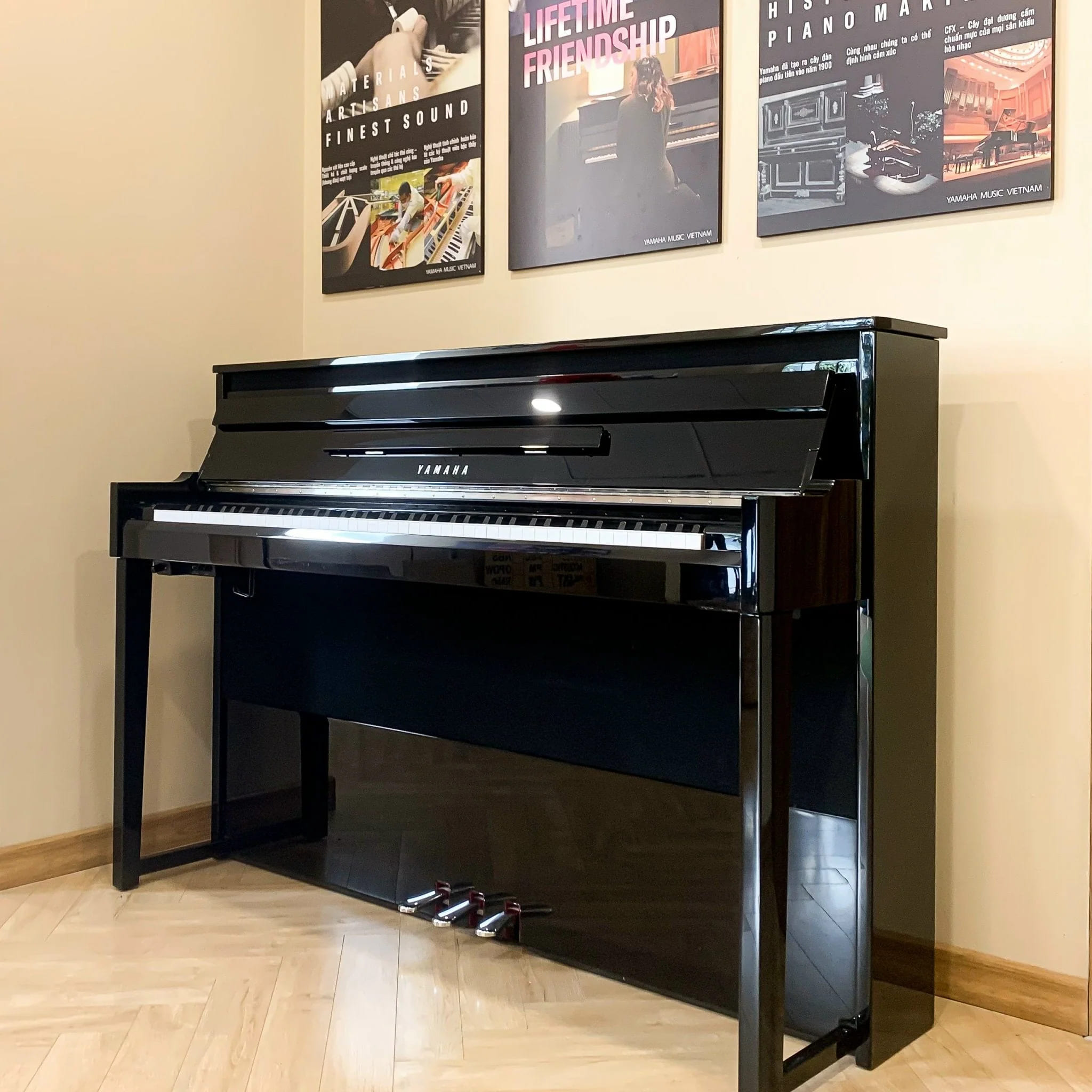 Цифровое пианино Yamaha AvantGrand NU1X PE Гибрид (черное полированное)