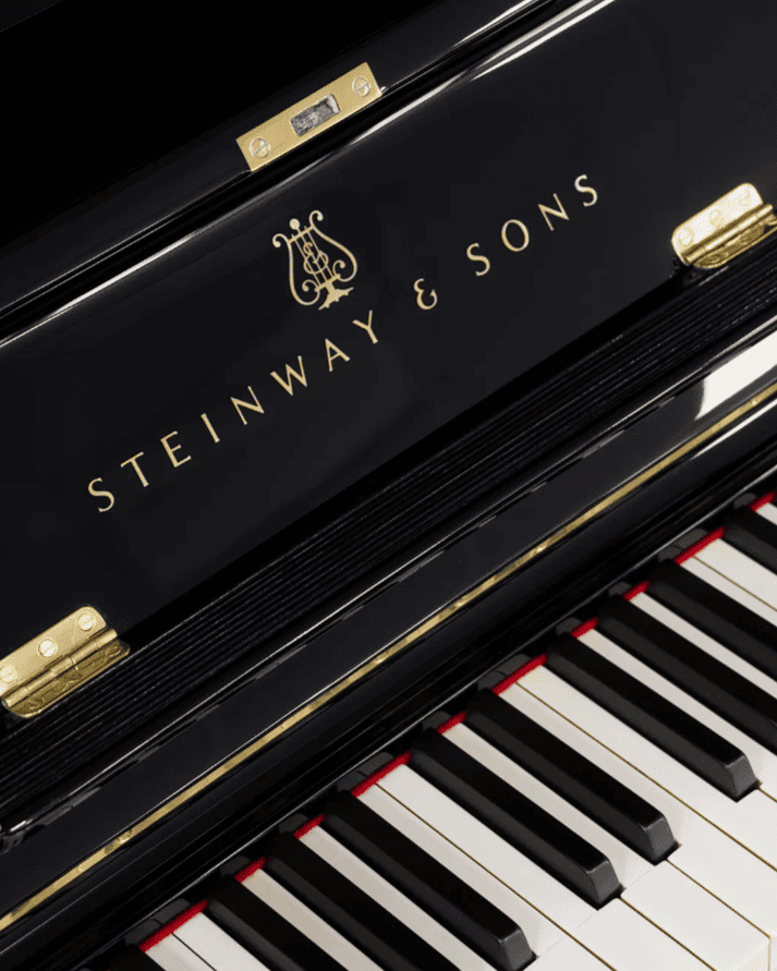 Пианино Steinway & Sons K 132 (PE) черное, полированное