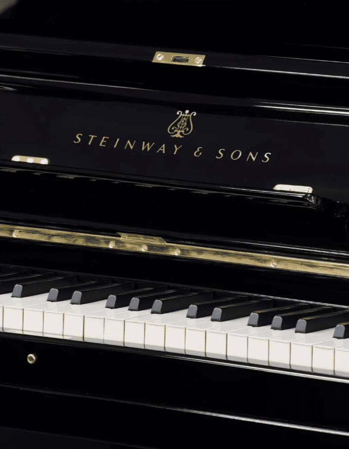 Пианино Steinway & Sons K 132 (PE) черное, полированное