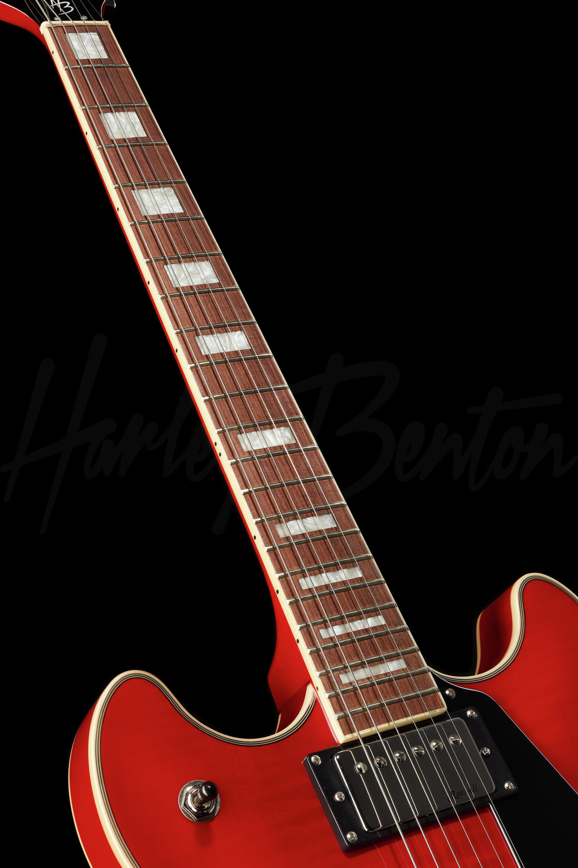 Полуакустическая гитара Harley Benton HB-35Plus Cherry