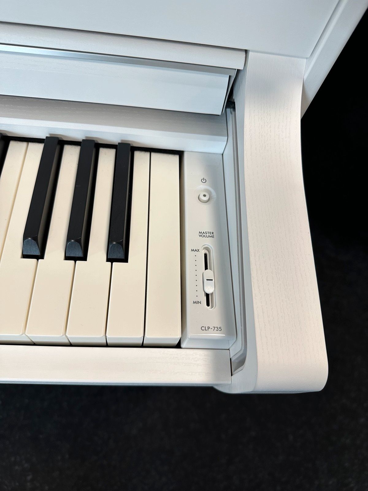 Цифровое пианино Yamaha CLP-735 WH