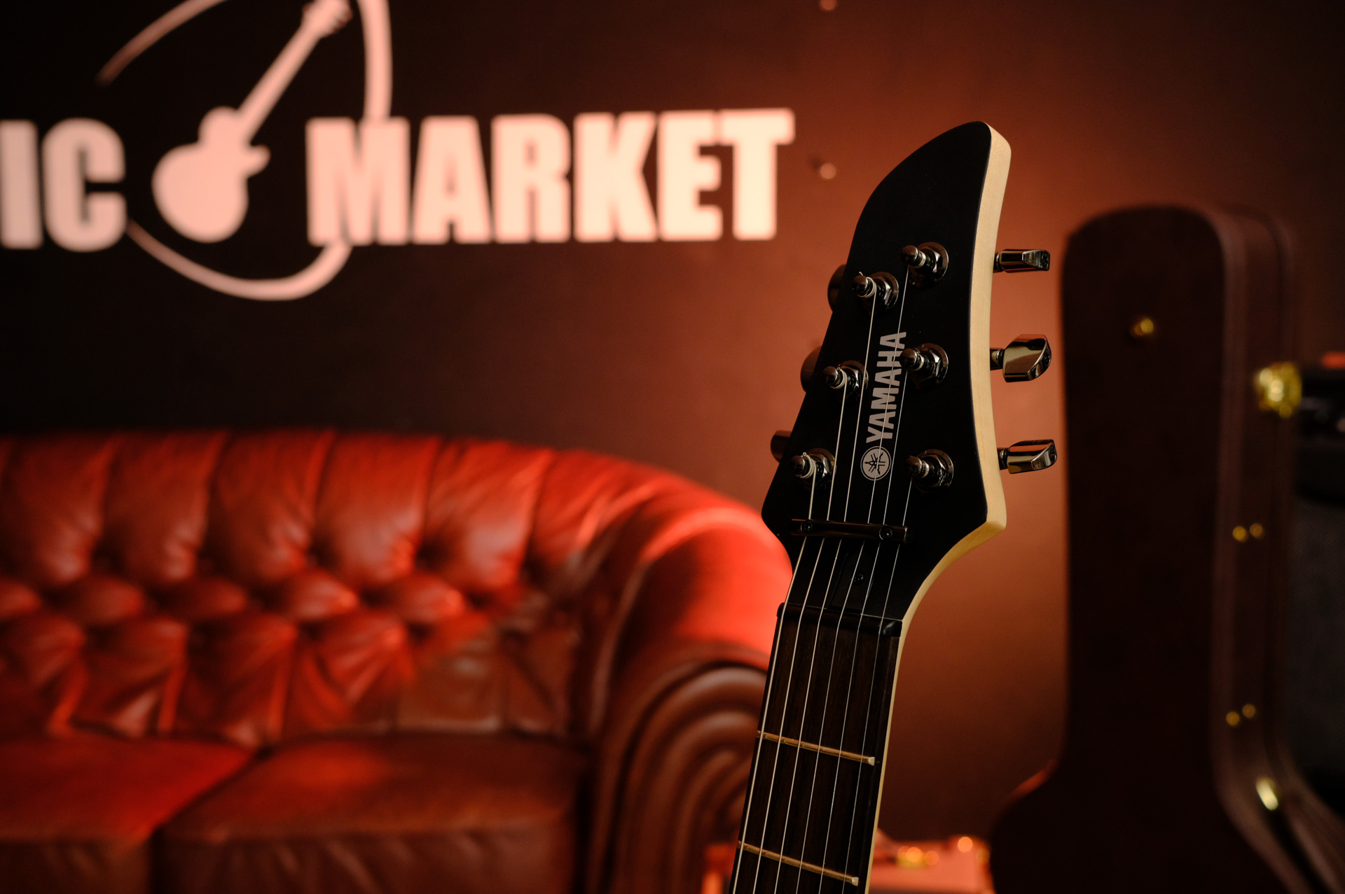 Электрогитара Yamaha RGX121ZBLACK