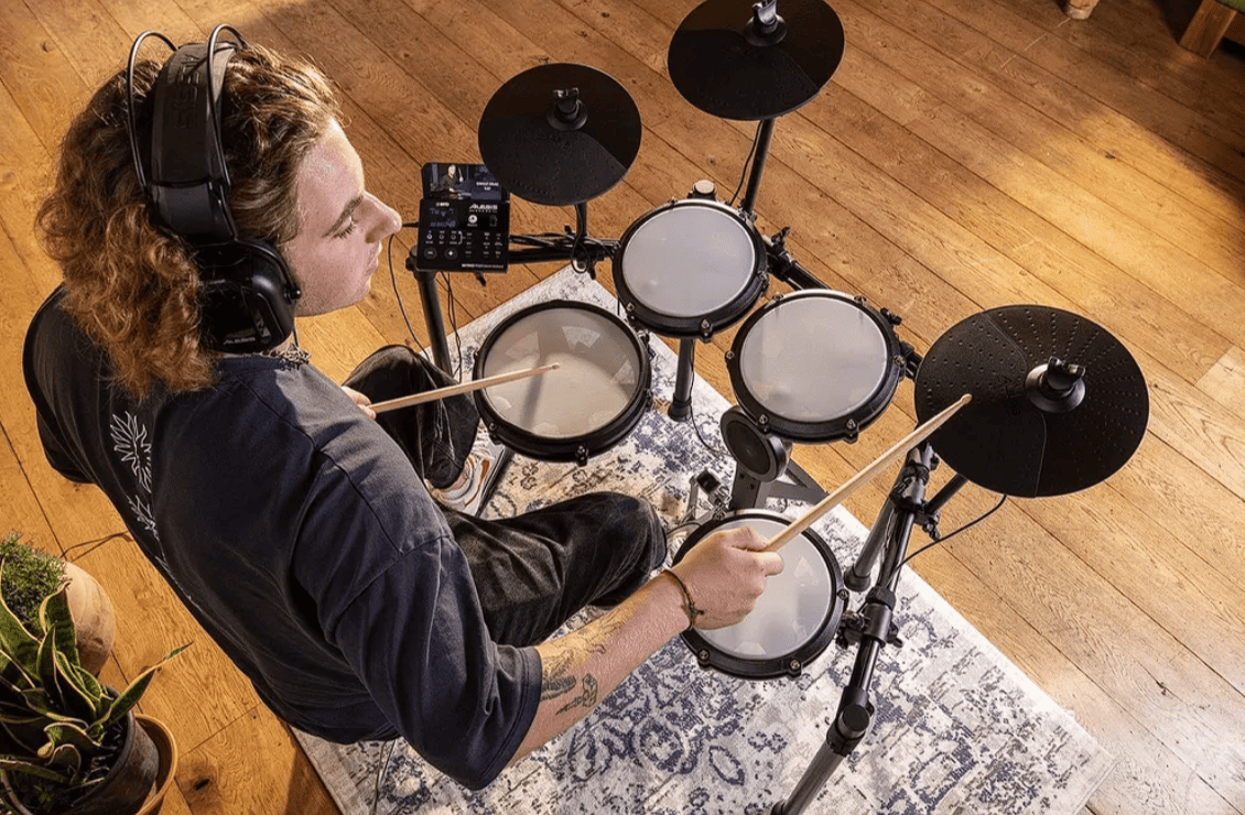 Электронная ударная установка Alesis Nitro Max Kit