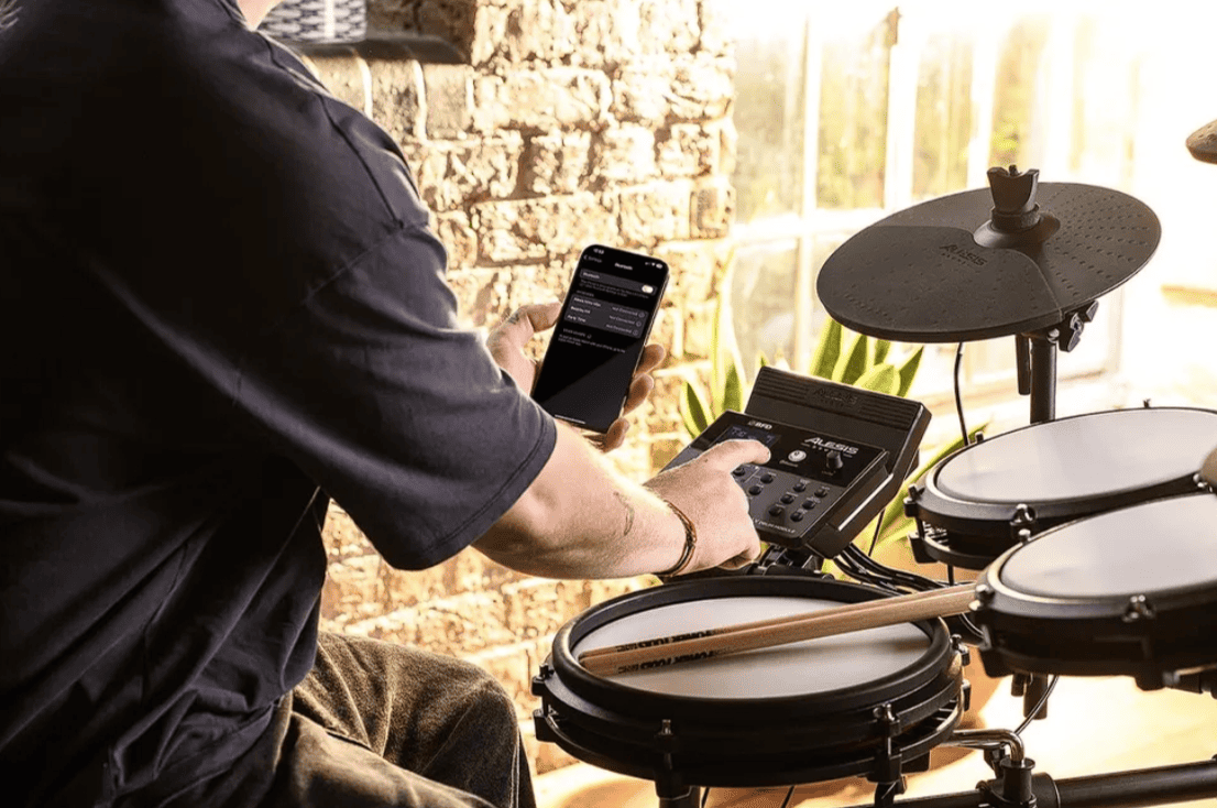 Электронная ударная установка Alesis Nitro Max Kit