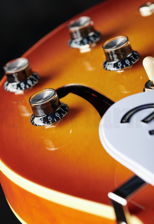 Полуакустическая гитара Epiphone Riviera Royal Tan