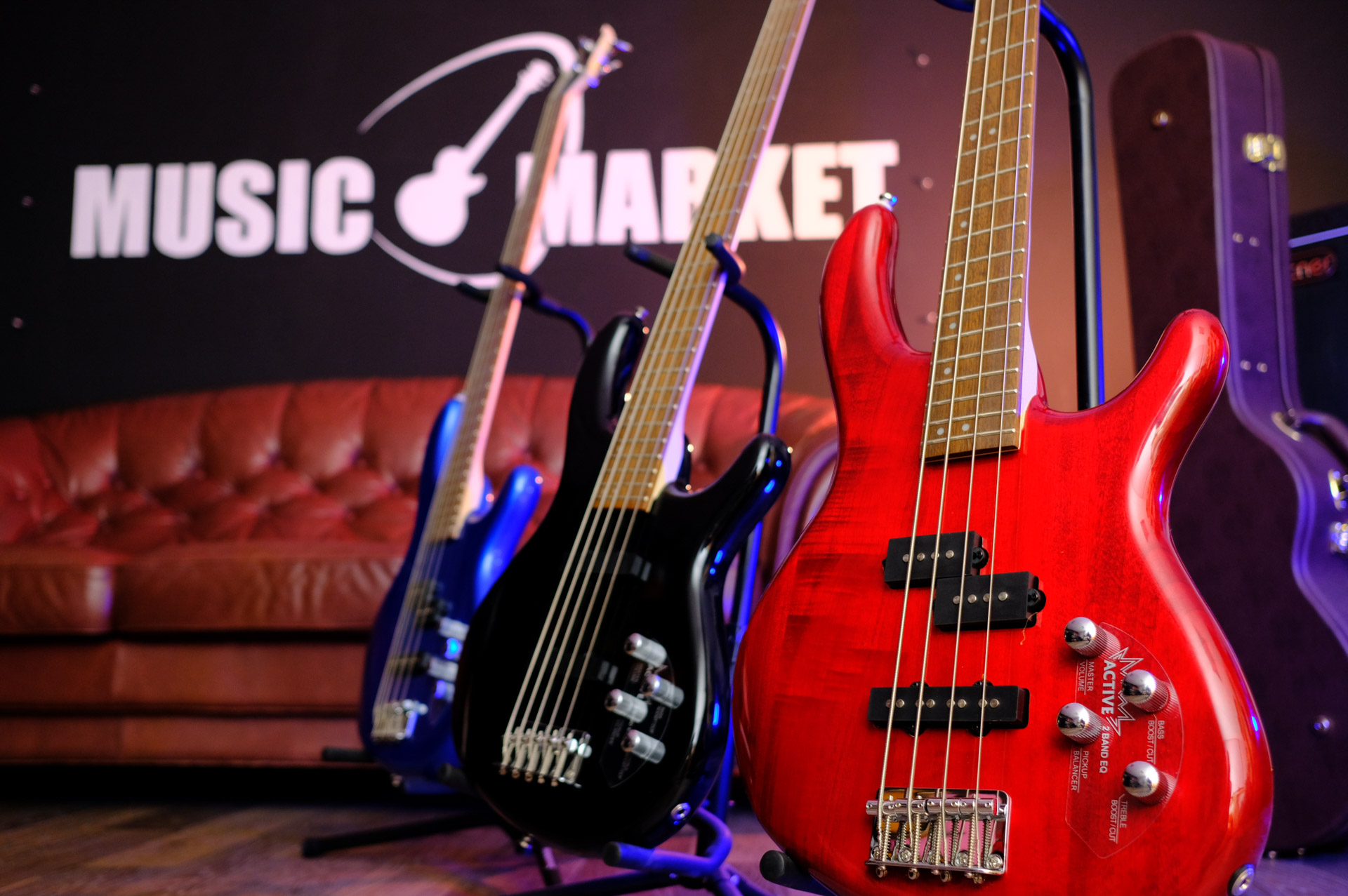 Бас-гитара Yamaha TRBX174 RED METALLIC