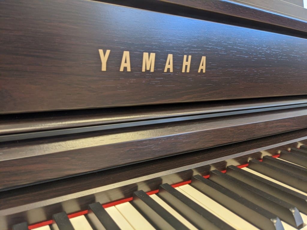 Цифровое пианино Yamaha CLP-735 DW