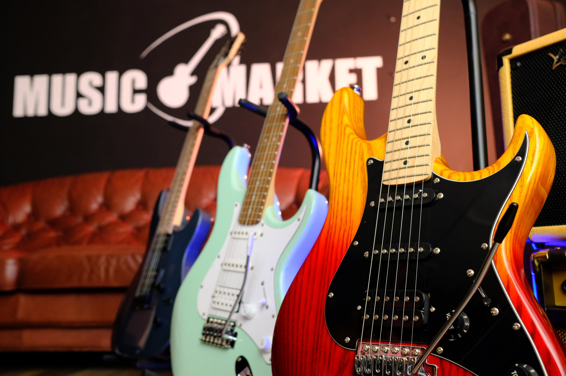 Электрогитара FENDER SQUIER MM STRATOCASTER HARD TAIL RED