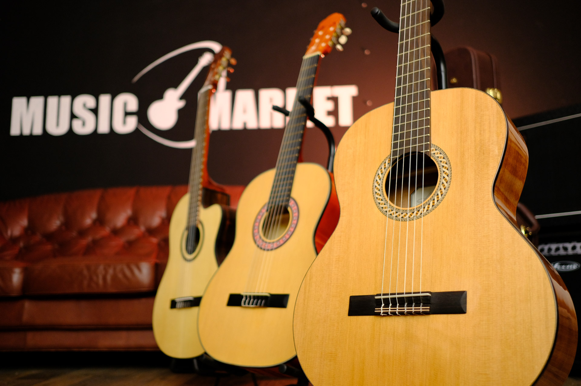 Классическая гитара Yamaha C40M