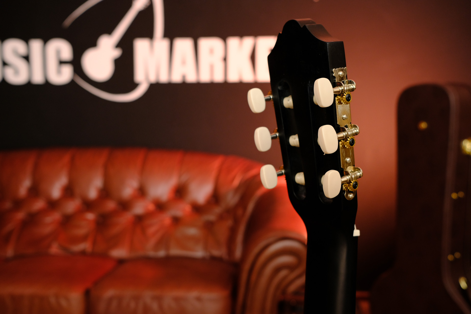 Классическая гитара Yamaha C40 BLACK