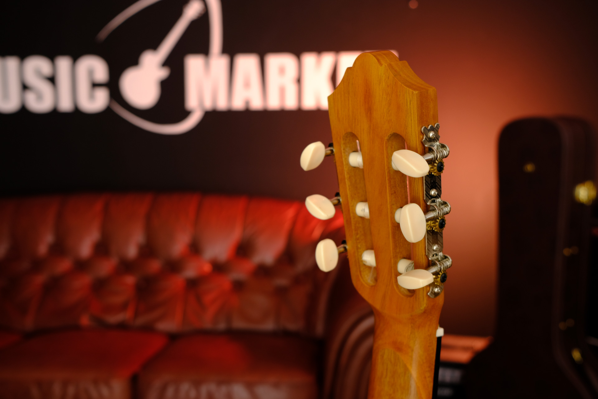 Классическая гитара Yamaha C40M