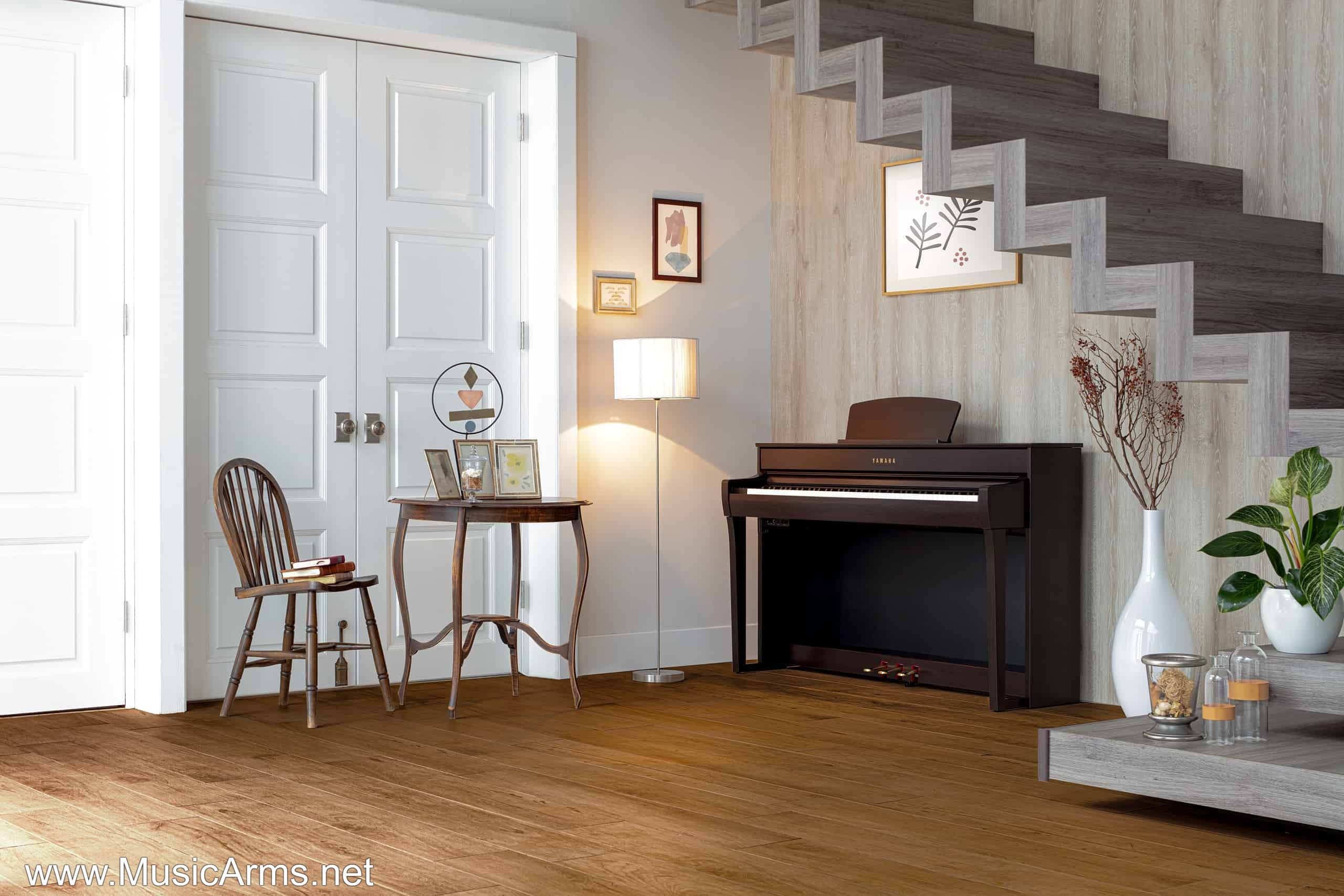 Цифровое пианино Yamaha CLP-735 DW