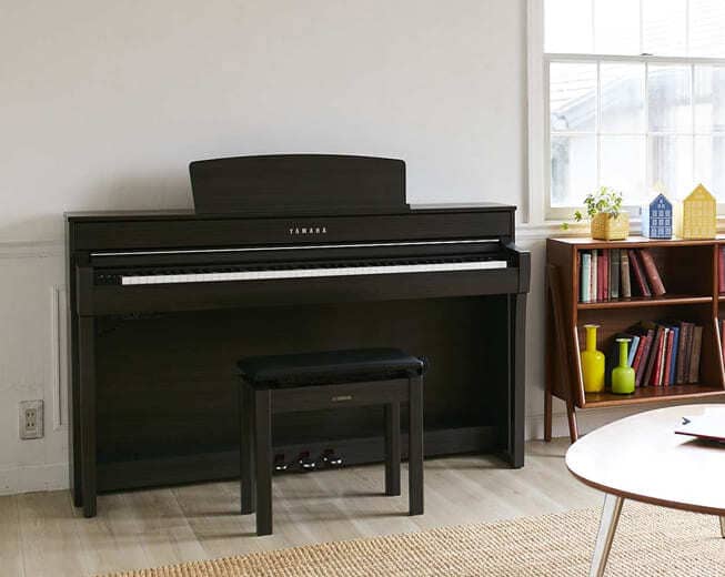 Цифровое пианино Yamaha CLP-735 B