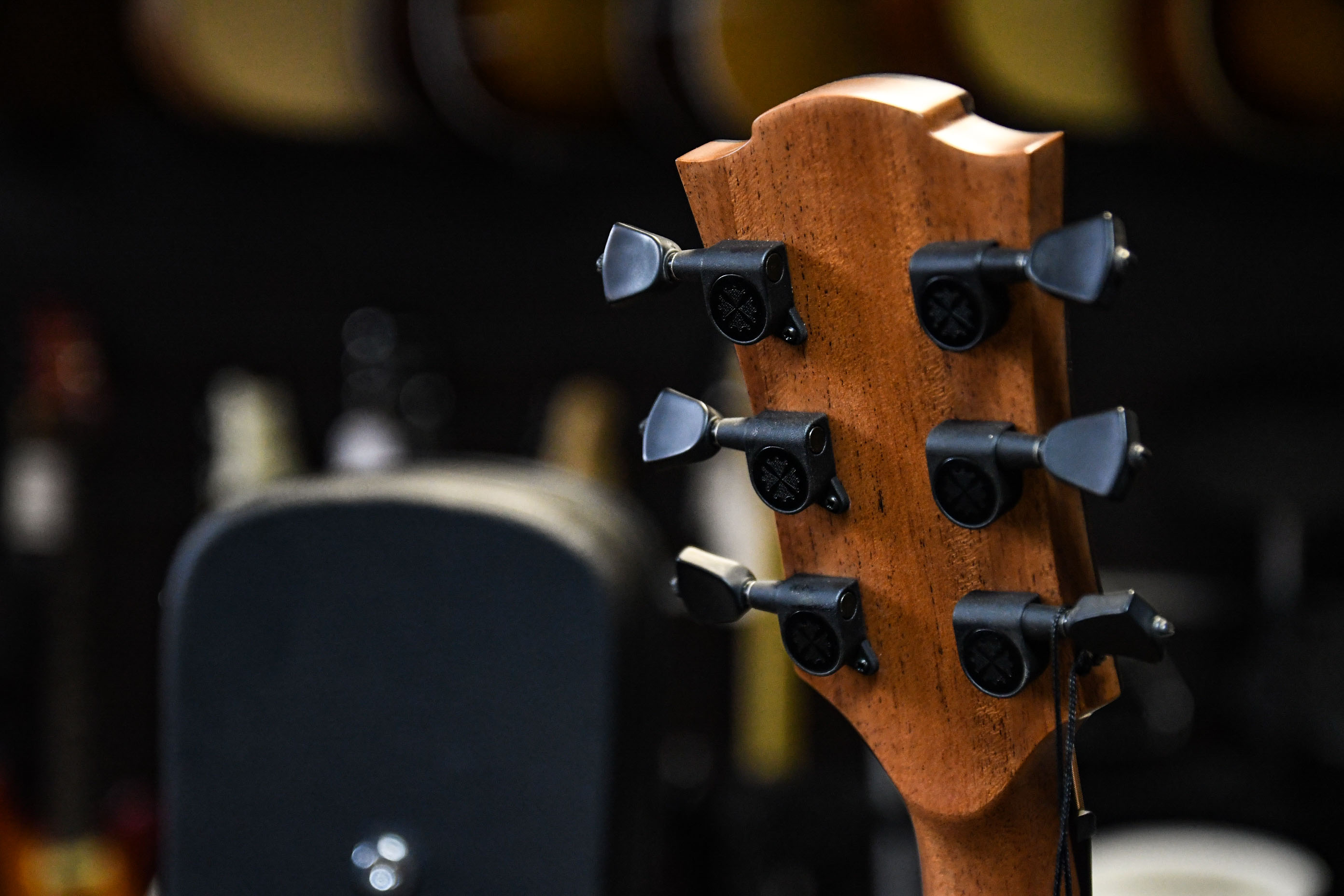 Гитара акустическая LAG T-98D