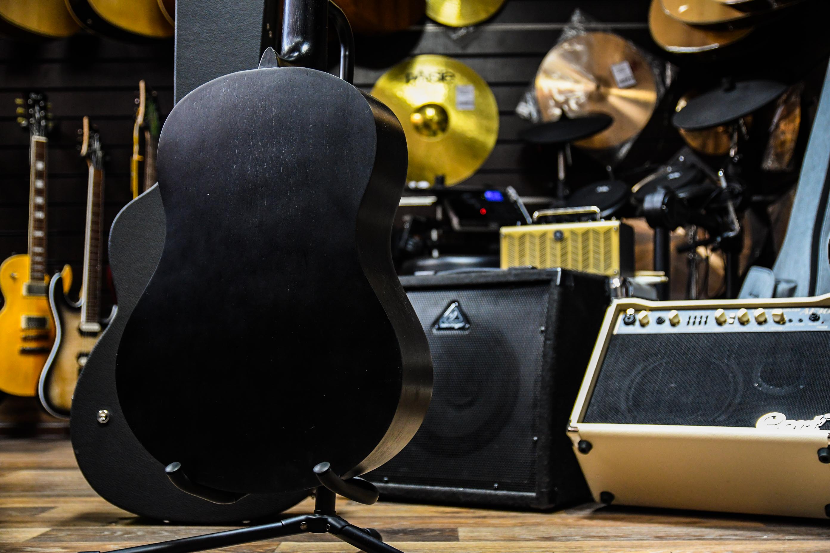 Классическая гитара 4/4 FLIGHT C-100 BK