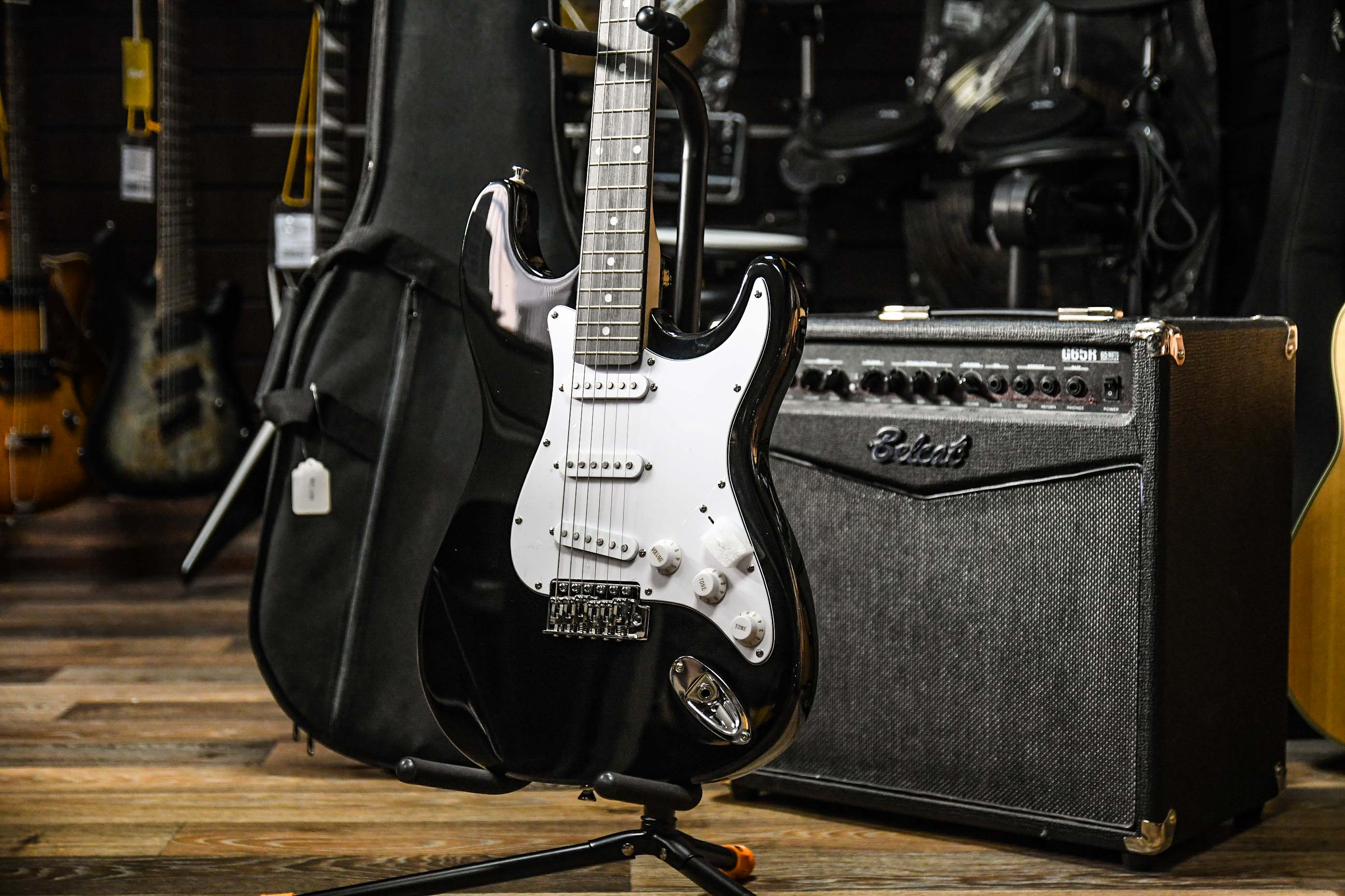 Электрогитара шестиструнная TERRIS TST-39 BK