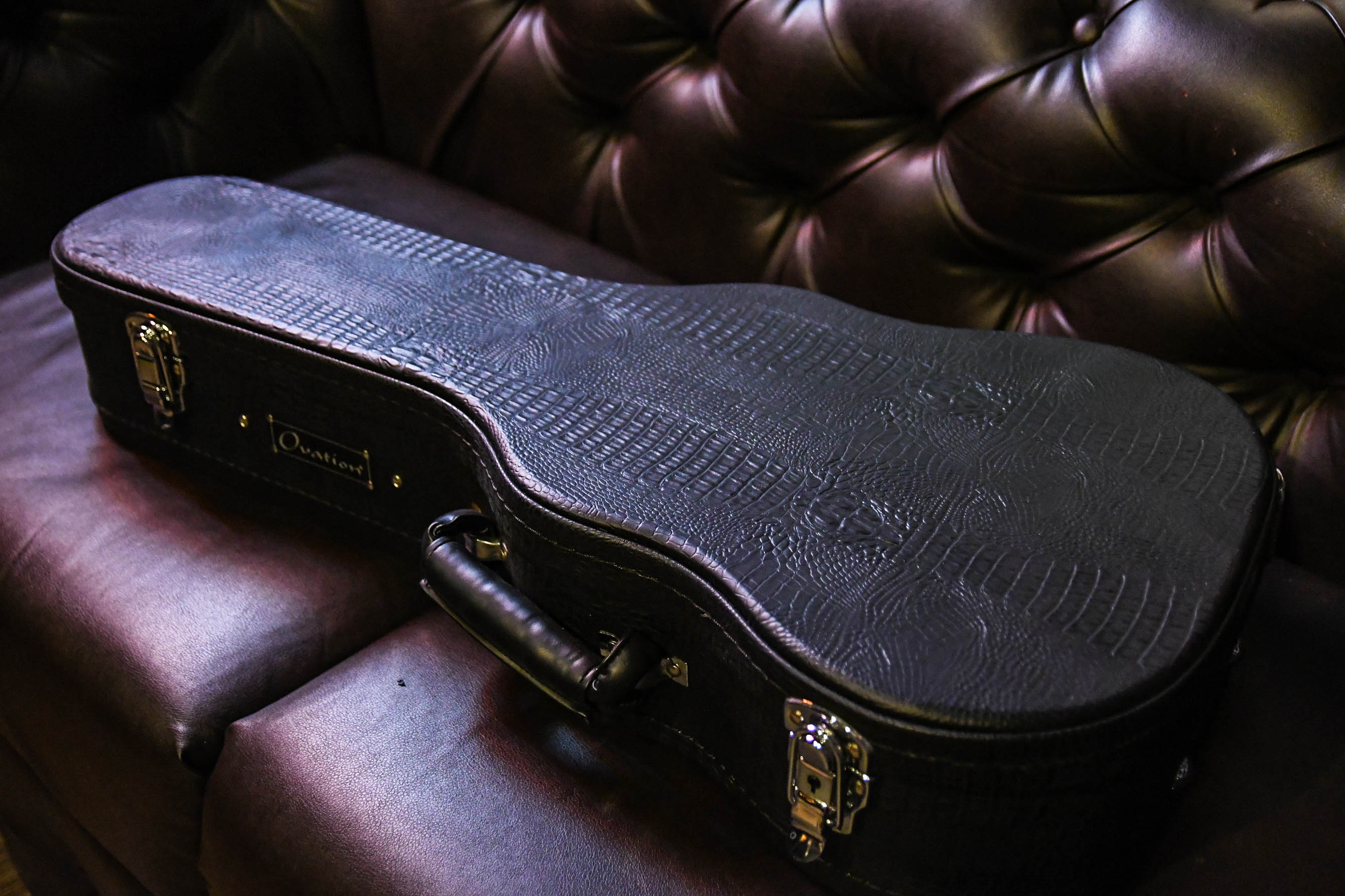 OVATION MM68AX-DS мандолина